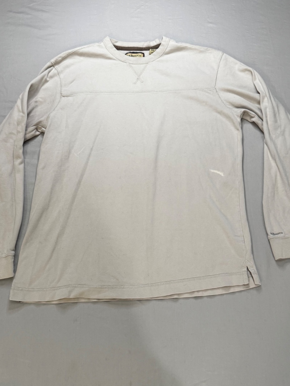 G.H. Bass & Co. Men’s L Cream Crewneck Sweatshirt Vintage Y2K Preppy